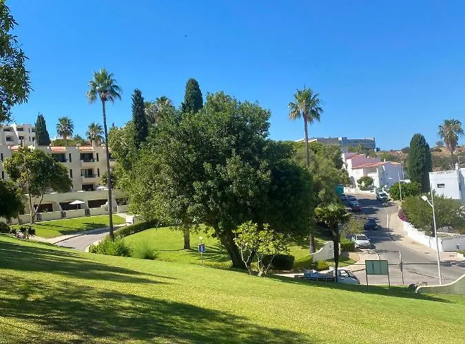 Garden Αλμπουφέιρα